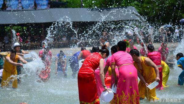 西双版纳在水一方泼水节,版纳哪里可以感受泼水