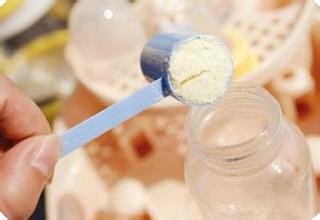 新生儿宝宝冲奶粉教程,新生儿冲奶粉的正确方法步骤
