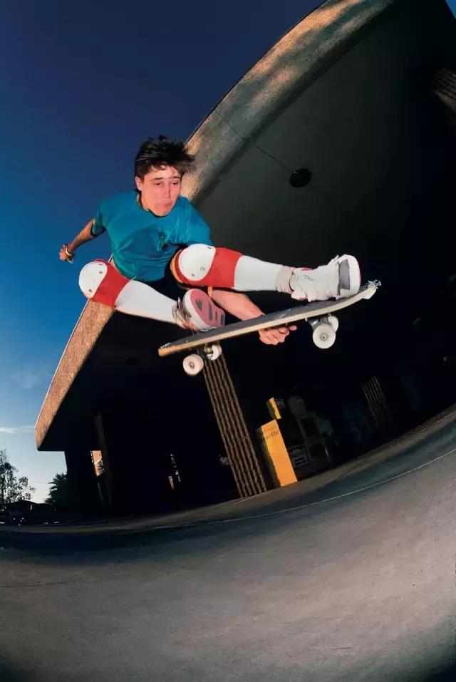 supreme滑板和普通滑板有什么区别,palace滑板和supreme滑板哪个好