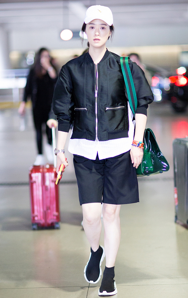 蒋欣的休闲裤,杨幂蒋欣裤子