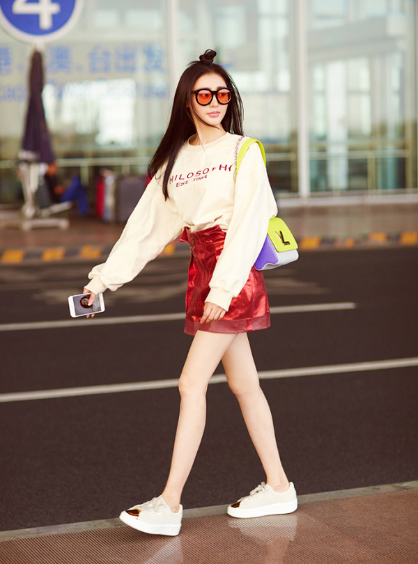 蒋欣的休闲裤,杨幂蒋欣裤子