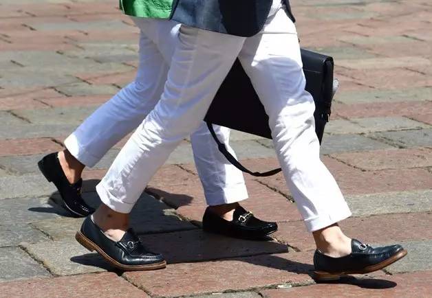 男人穿袜子注意什么卫生,男人夏天穿肉色袜子好吗