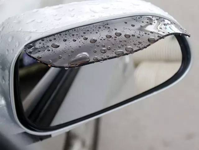 下雨路面开车技巧,开车下雨天走石子路技巧