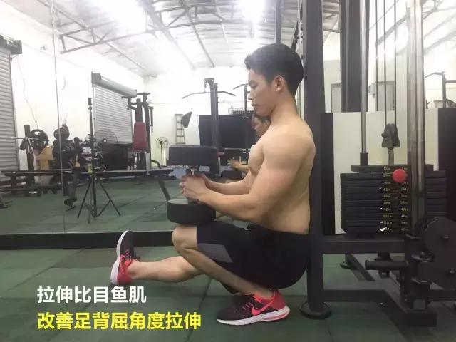 深蹲好处多如何做标准深蹲,深蹲有什么锻炼效果好的动作