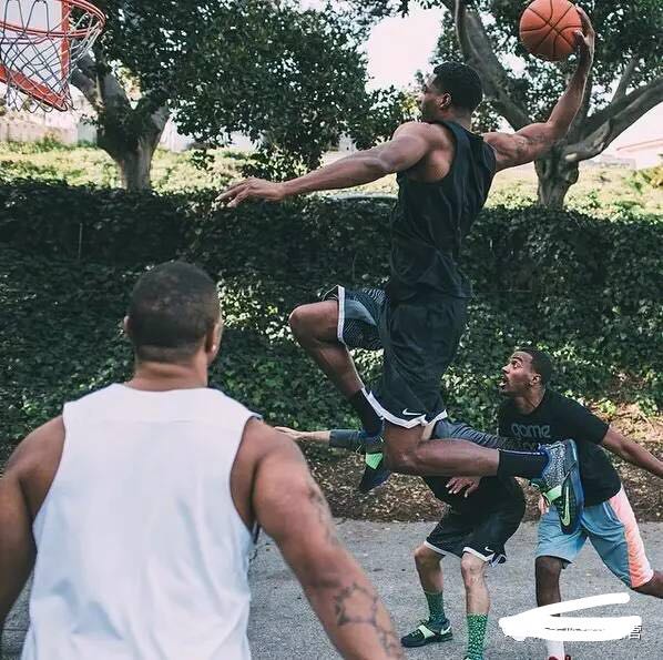 中暑了还可以打球吗,夏天打球怎样避免中暑