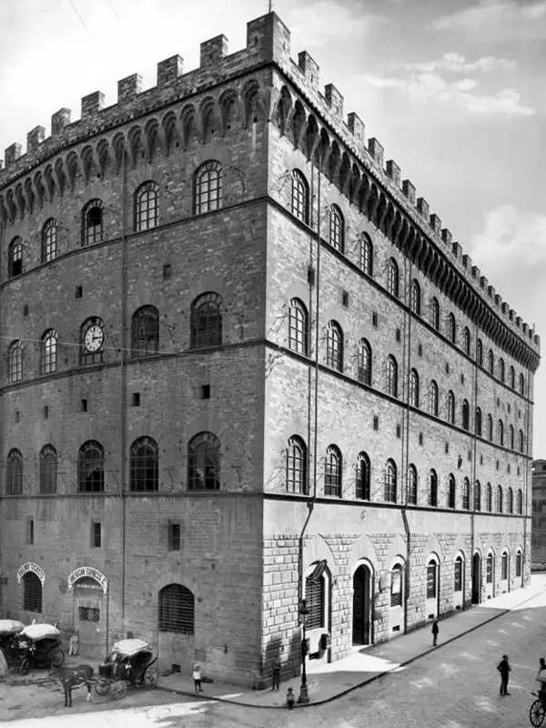 赤足小子的逆袭——隐形凉鞋背后的传奇（下）