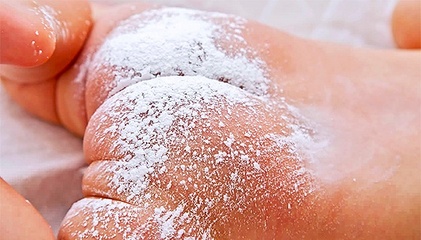 适合宝妈的爽身粉有哪些成分,婴儿爽身粉出事视频