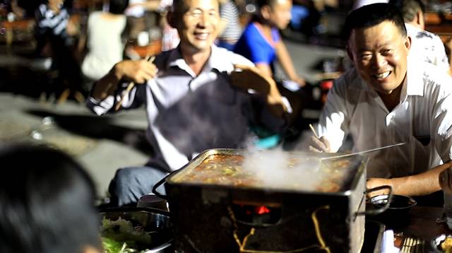 这才是淮北该有的深夜食堂故事：总有个地方治愈失眠