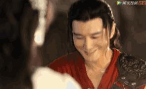 偶像包袱碎一地的明星,黄晓明甩掉偶像包袱开启自黑模式