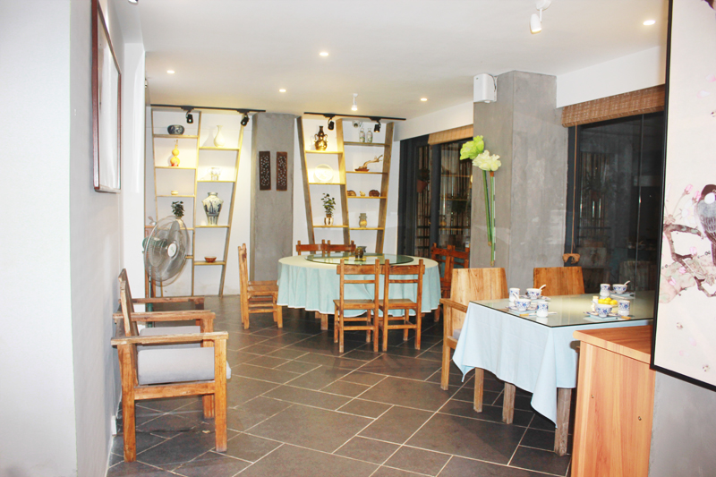 请客推荐去哪个饭店,三亚适合十个人聚餐的餐厅推荐