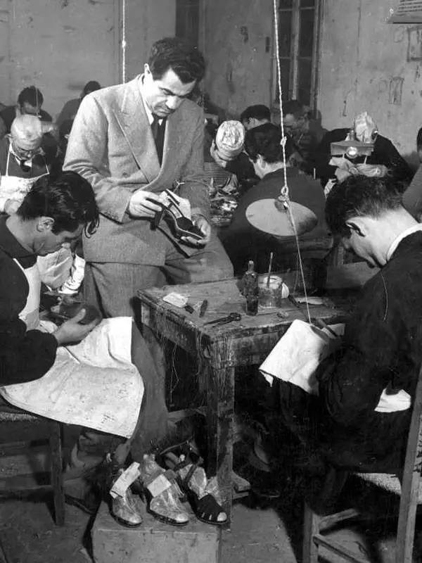 赤足小子的逆袭——隐形凉鞋背后的传奇（下）