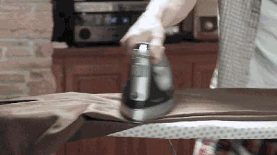 贫穷使人进步,贫穷使人进步后面一句