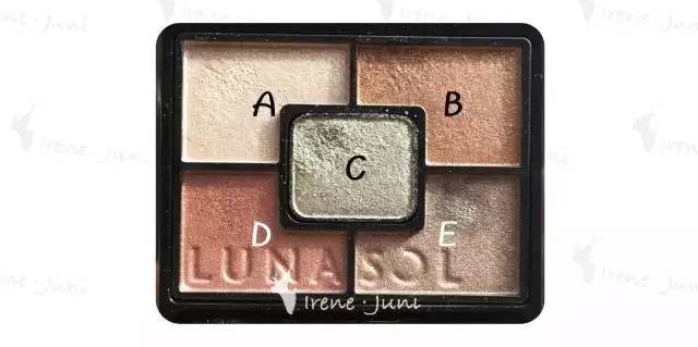 杨幂、戚薇都在用！这款小众眼影真这么好？