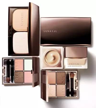 杨幂、戚薇都在用！这款小众眼影真这么好？