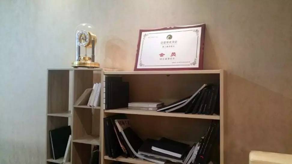 上海二手奢侈品回收实体店,上海妃鱼二手奢侈品