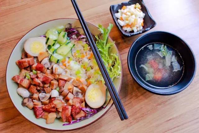 吃饭这么私人的事,吃饭是很私人的事