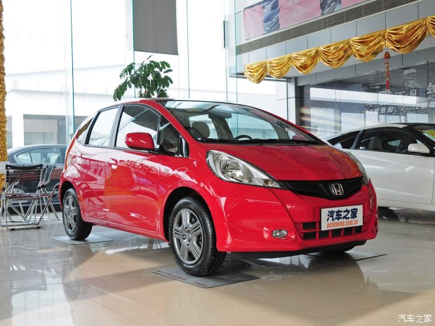 日产骊威2017款报价二手,日产骊威2015出厂价格