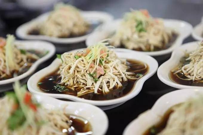 请客吃这么豪华的，估计只有这里了！「博物馆传奇」