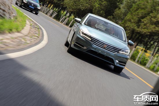 荣威i6插电混动45t评测,荣威i620款测评