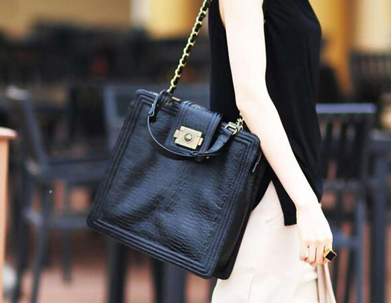 皮包边角磨损有必要修复吗,皮包边角磨损掉漆怎么修复