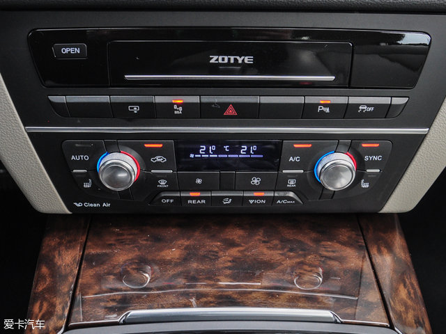 众泰z700高配和低配区别,众泰z700裸车价多少钱