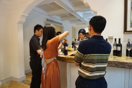 投资大咖相聚弘润金茂府以弓会友体验绿色生活