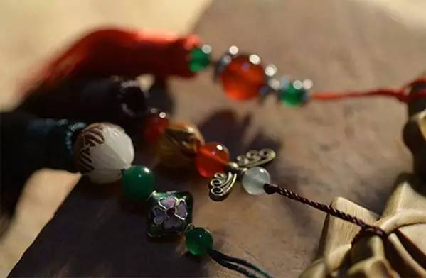 清新好物这个洗头按摩梳太实用了,又舒服又好用的木梳