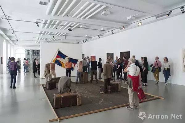 「直击卡塞尔」如何把卡塞尔打造成“最具政治性的”文献展？