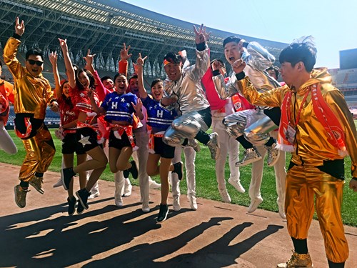 “跨界男神”——当颜值遇上才华