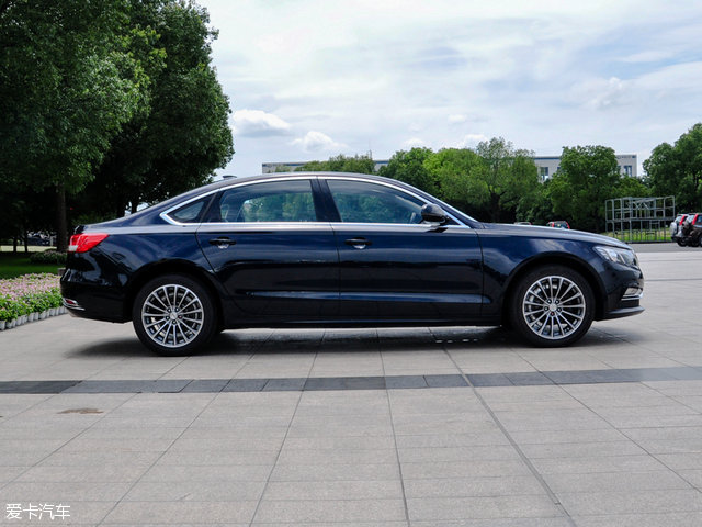 众泰z700高配和低配区别,众泰z700裸车价多少钱