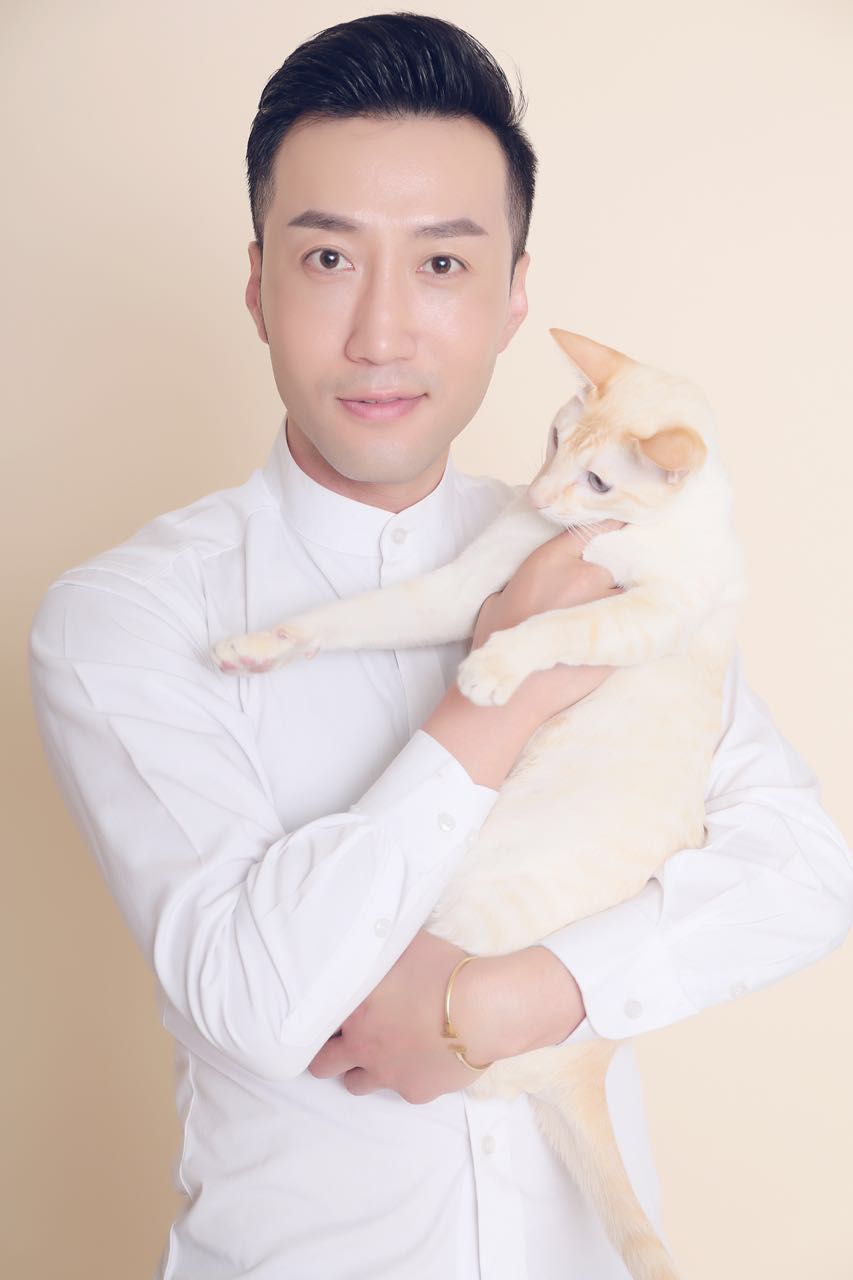 李沁牙齿黄不黄,李沁以前的牙齿有多黄