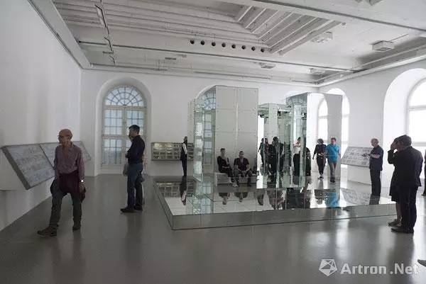 「直击卡塞尔」如何把卡塞尔打造成“最具政治性的”文献展？