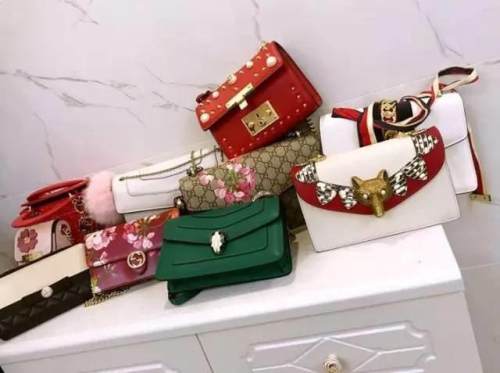 为什么好多大牌包包都有瑕疵,为什么这么多大牌包包这么便宜