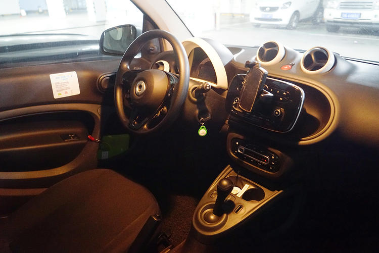 号称扫码就走的共享汽车到底有没有那么方便？我们体验了北京的五家服务|好奇心实验室