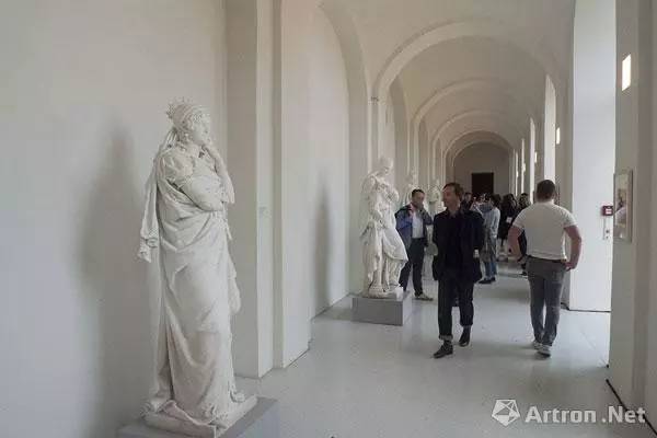 「直击卡塞尔」如何把卡塞尔打造成“最具政治性的”文献展？