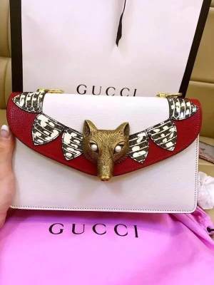 为什么好多大牌包包都有瑕疵,为什么这么多大牌包包这么便宜