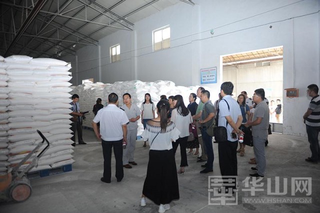 岩泉街道人大代表调研食品安全,临渭区人大调研食品安全