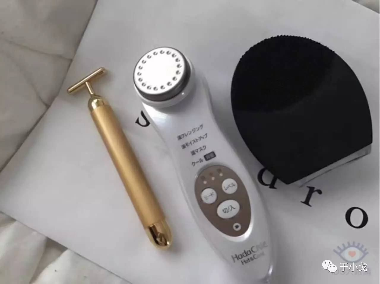 13岁起努力护肤，从紧致精华到美容仪，这个男孩把女明星都比了下去～