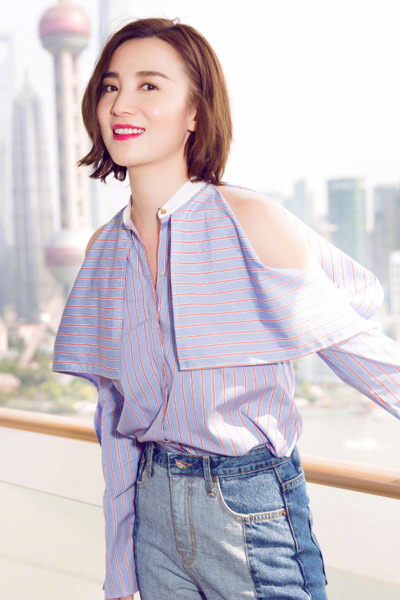 李沁牙齿黄不黄,李沁以前的牙齿有多黄