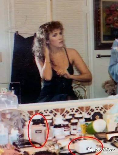 13岁起努力护肤，从紧致精华到美容仪，这个男孩把女明星都比了下去～