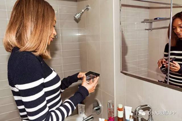 13岁起努力护肤，从紧致精华到美容仪，这个男孩把女明星都比了下去～