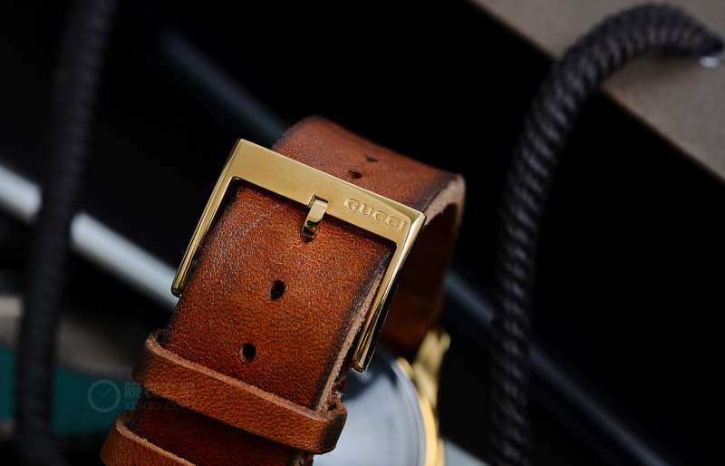 gucci鑵曡〃鐝犲疂绮捐嚧缁嗚妭鍖犲績鍛堢幇,gucci鏂版dive鏈烘鑵曡〃