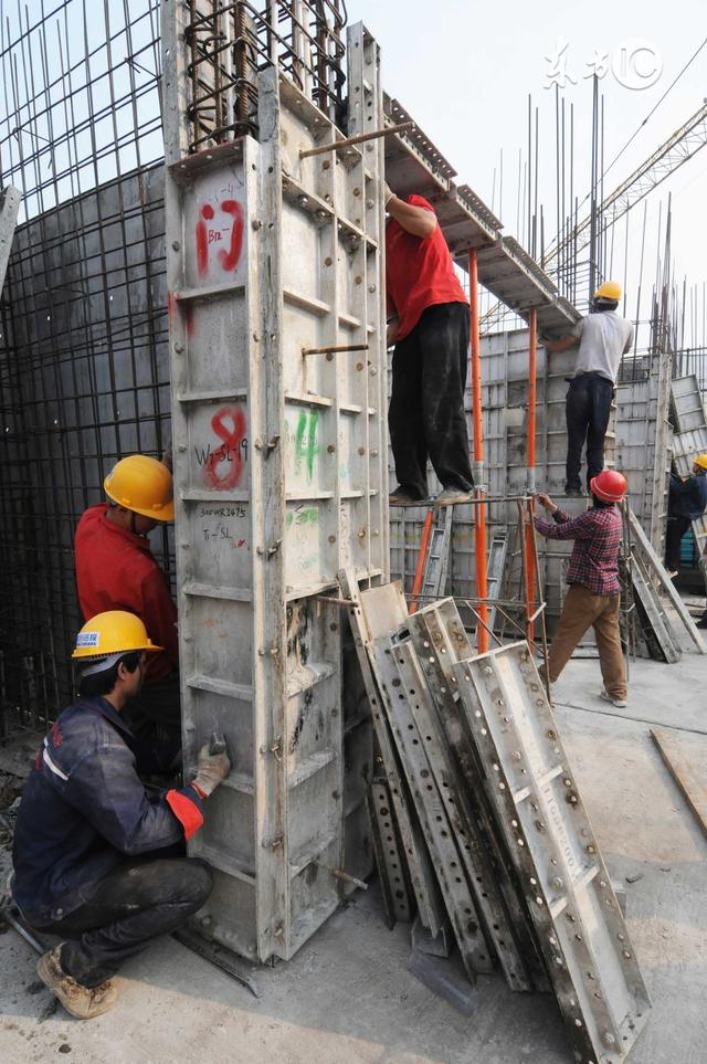 新型铝塑建筑模板,建筑铝模板的施工步骤视频