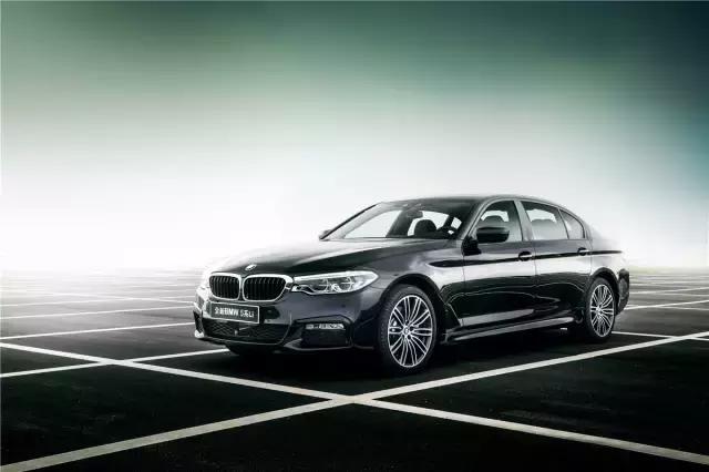 宝马5系2024新款领先版评测,宝马5系全新2024款试驾测评