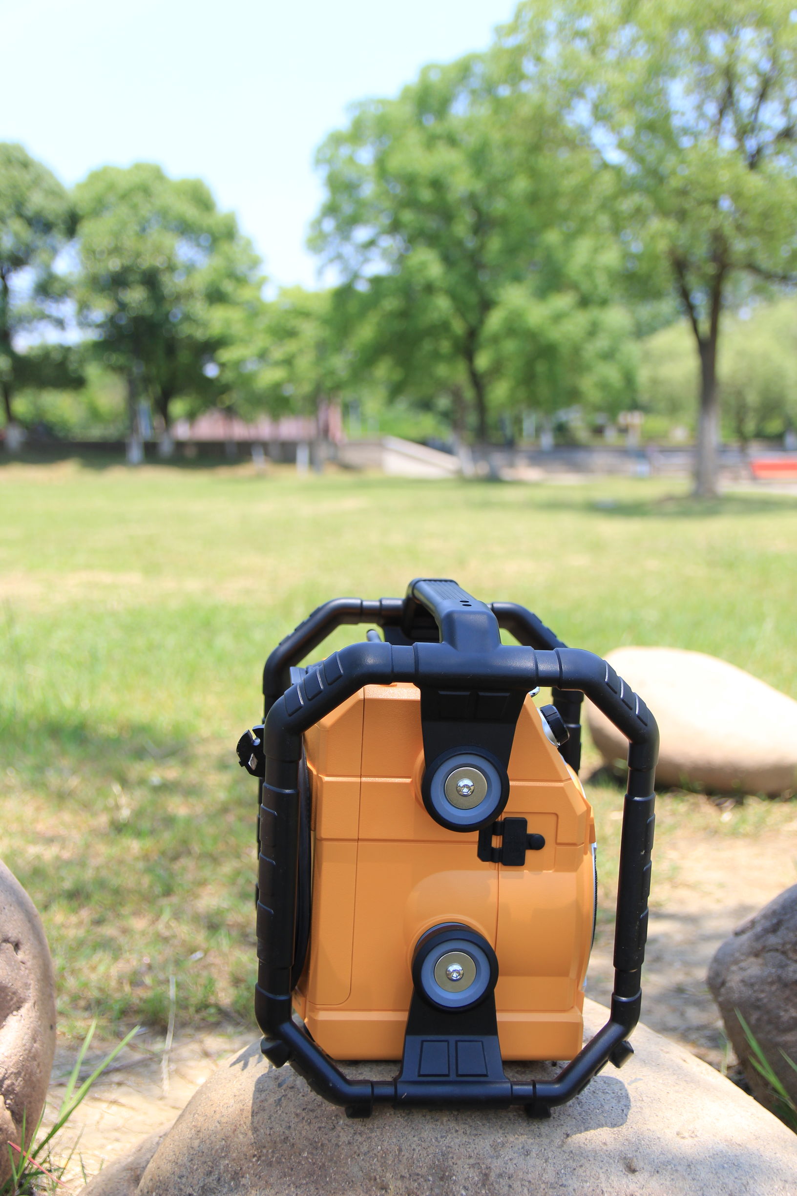 SANGEAN山进U4，被这个霸气的肌肉音响脸折服了，广场舞外放神器