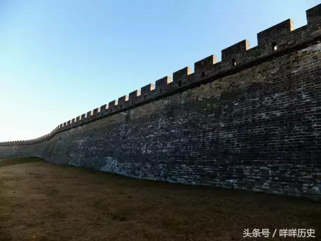 靠*力武**吃饭的乱世这个诸侯王却主动裁军临死之前的领悟好痛