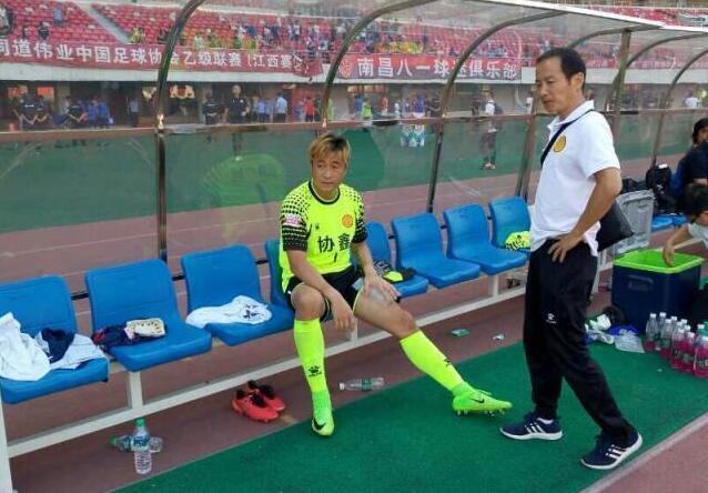 颜骏凌中超联赛守门员,颜骏凌上港mvp