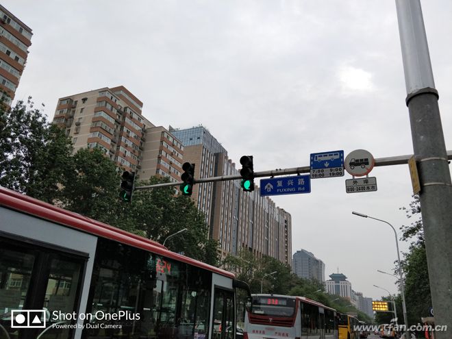 一加5骁龙835手机多少钱,1499元一加5手机