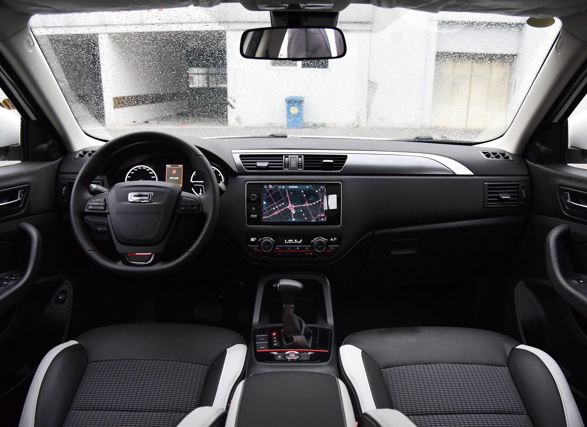 质量不输任何品牌,质量比不上它的价格的成语怎么说