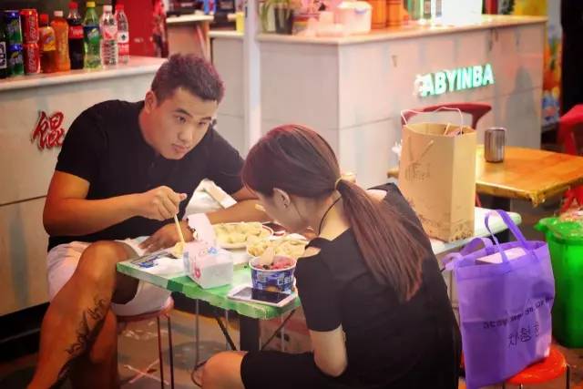 这才是淮北该有的深夜食堂故事：总有个地方治愈失眠